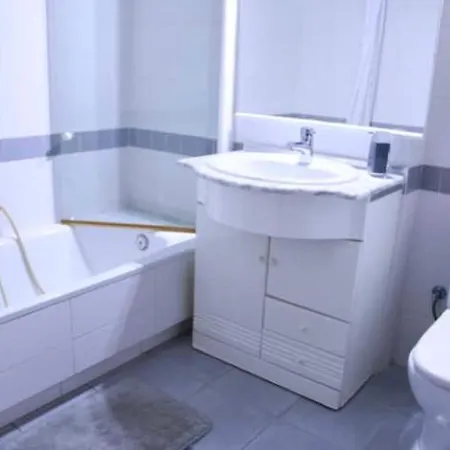 Апартаменты Apartamento Soleado En City *